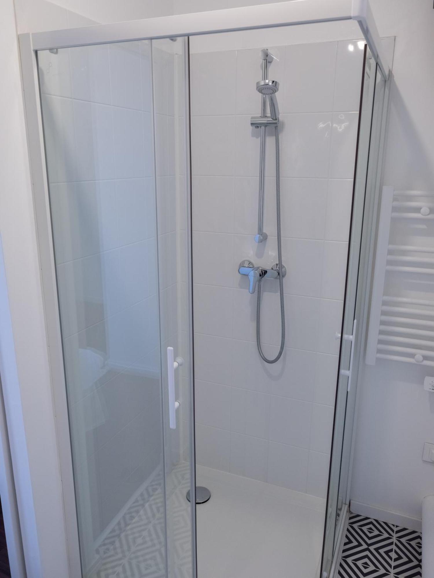 Appartement Cosy - Deux Pieces - Hyper Centre Auxerre Bagian luar foto